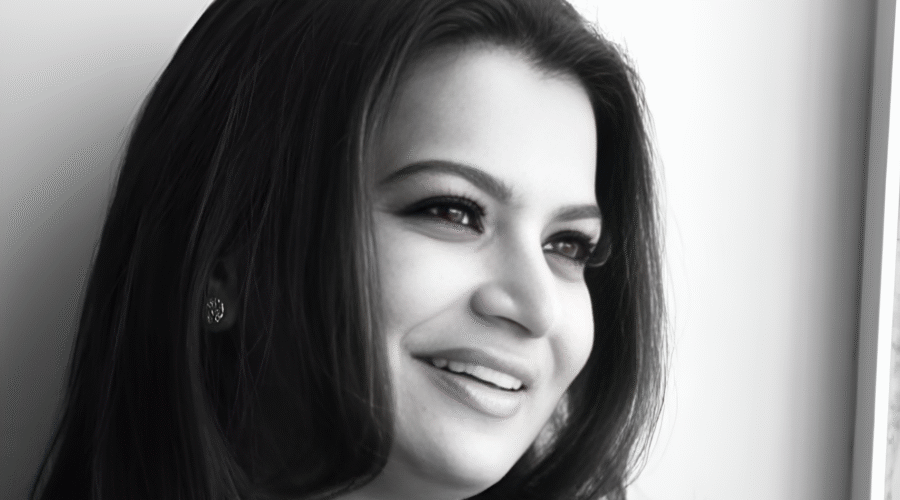 a woman smiling with dark hair name Smruti Sanjay Pahadiya