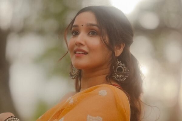 Anikha Surendran: A Complete Biography of South Indian Cinema’s Young Icon