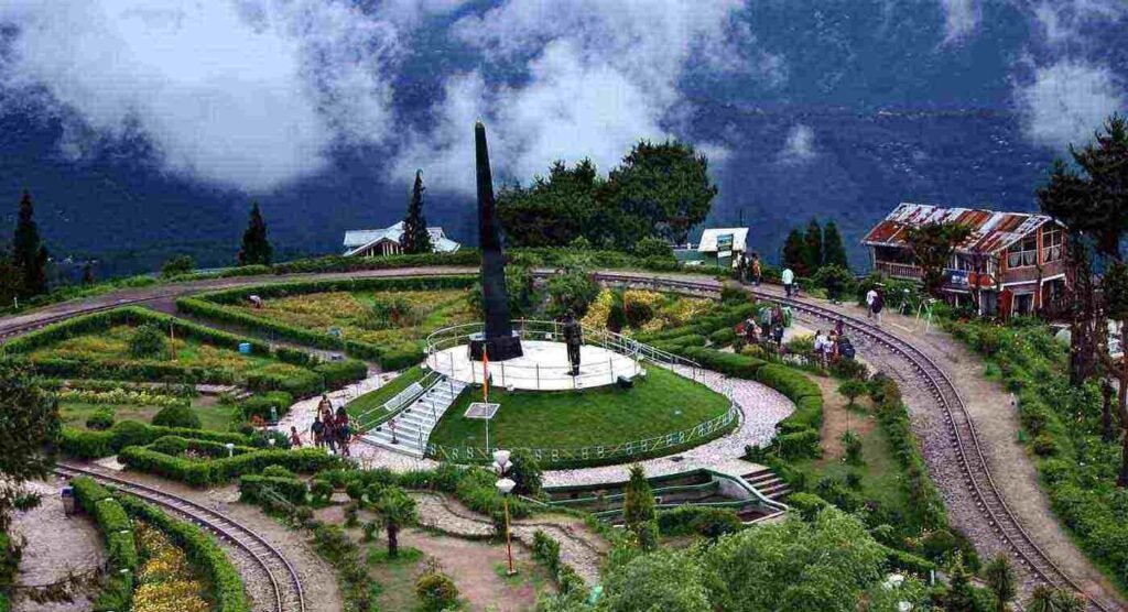 Darjeeling: Know Everything from Routes and Budget to History and Places to Visit Darjeeling