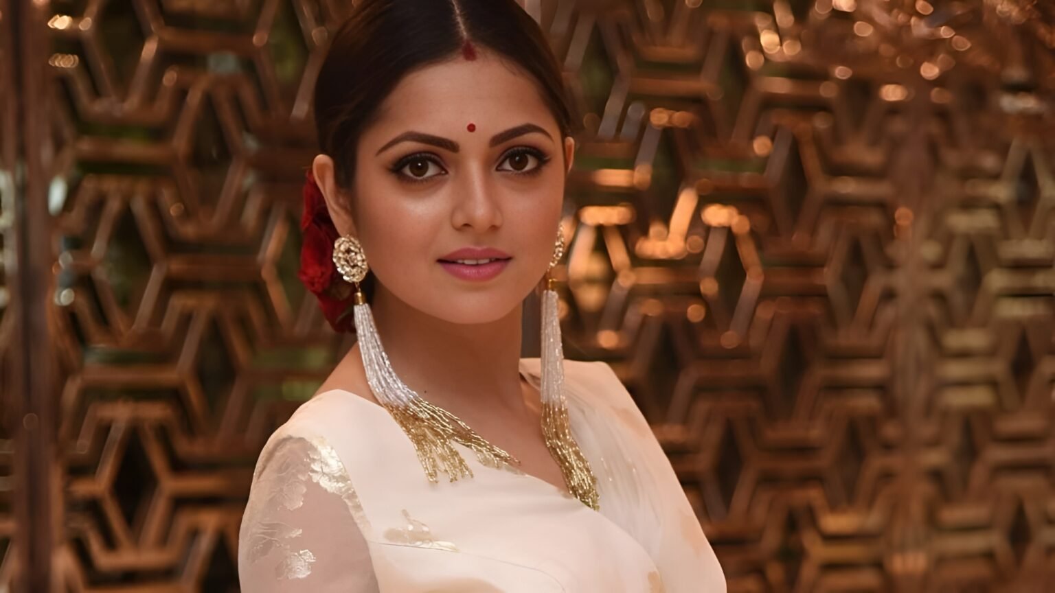 Drashti Dhami: TV Icon’s Inspiring Story, Stardom, Net Worth, and More Drashti Dhami